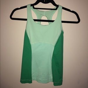 lululemon top fitted